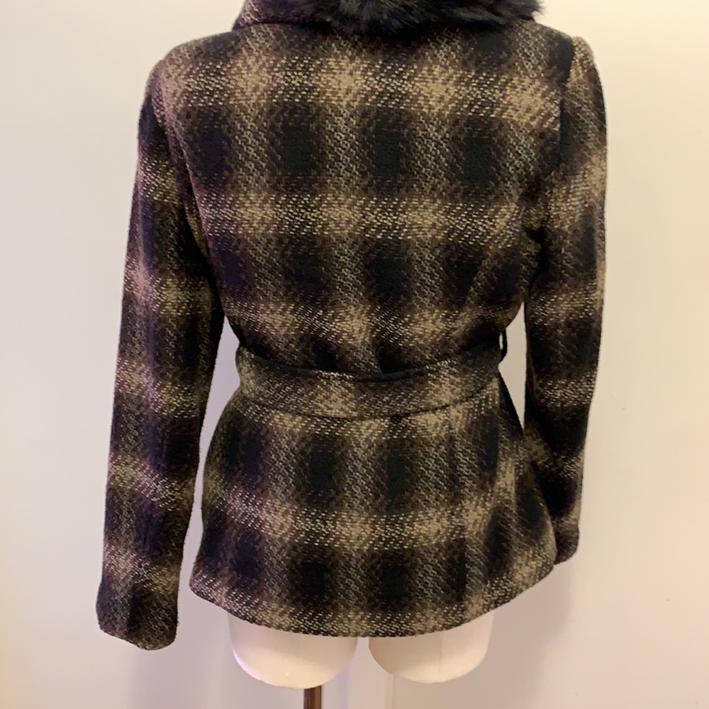 Attention large fur plaid jacket - Picture 2 of 3